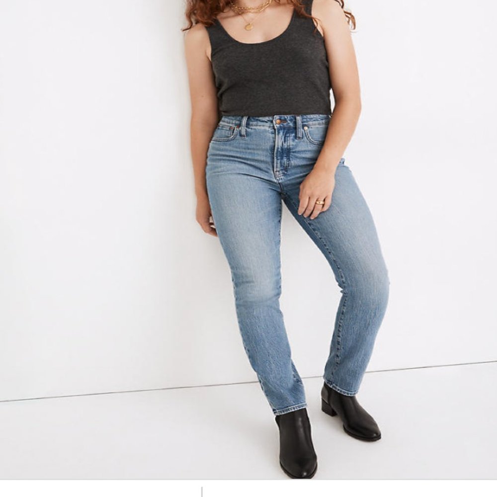 NWT - Madwell The Petite Curvy Perfect Vintage Jean in Banner Wash